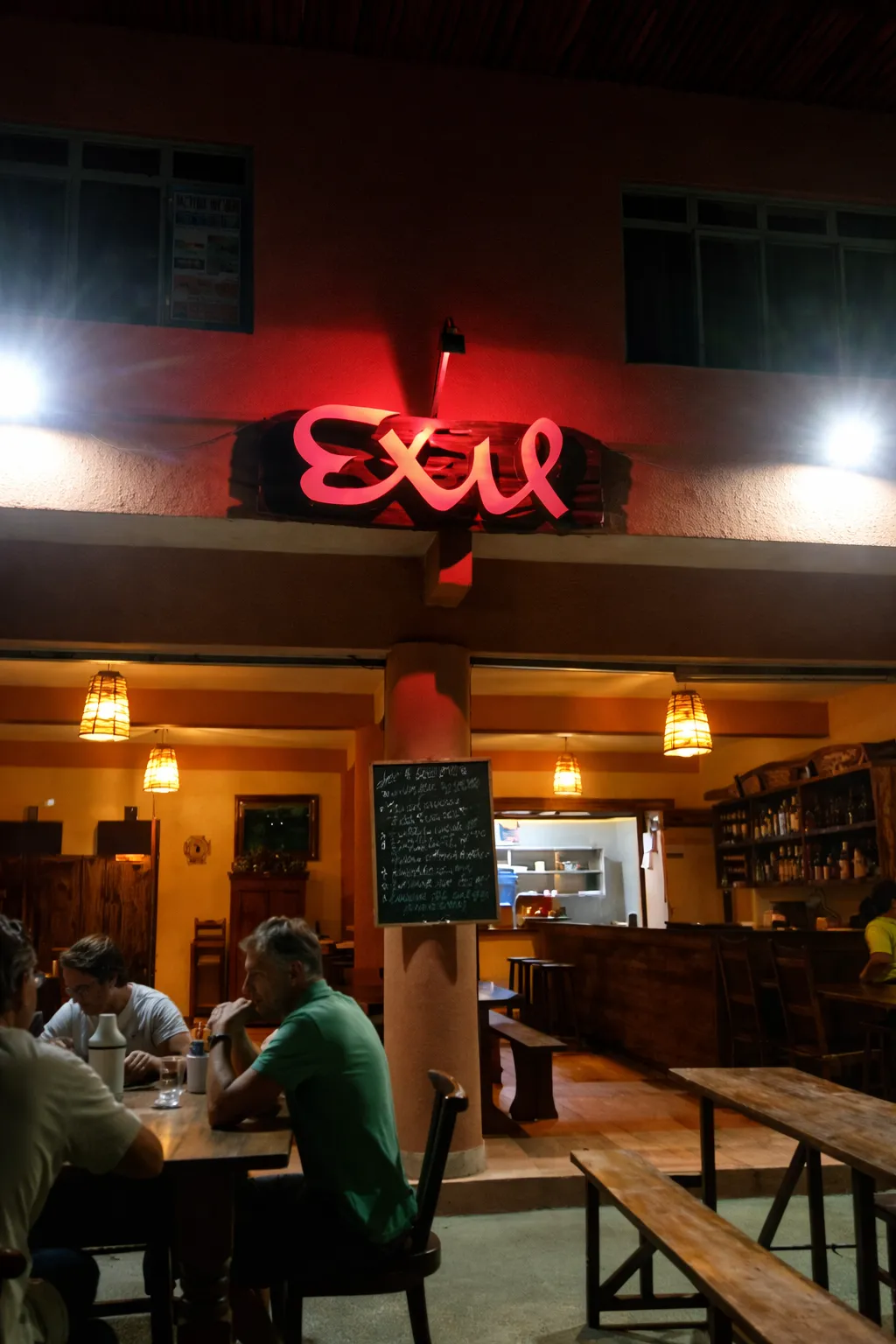 Exil Bar & Restaurante